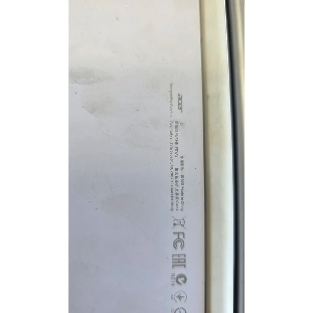 Acer Aspire SW5-012 2-in-1 Multi-Touch Laptop tablet 1.33 GHz